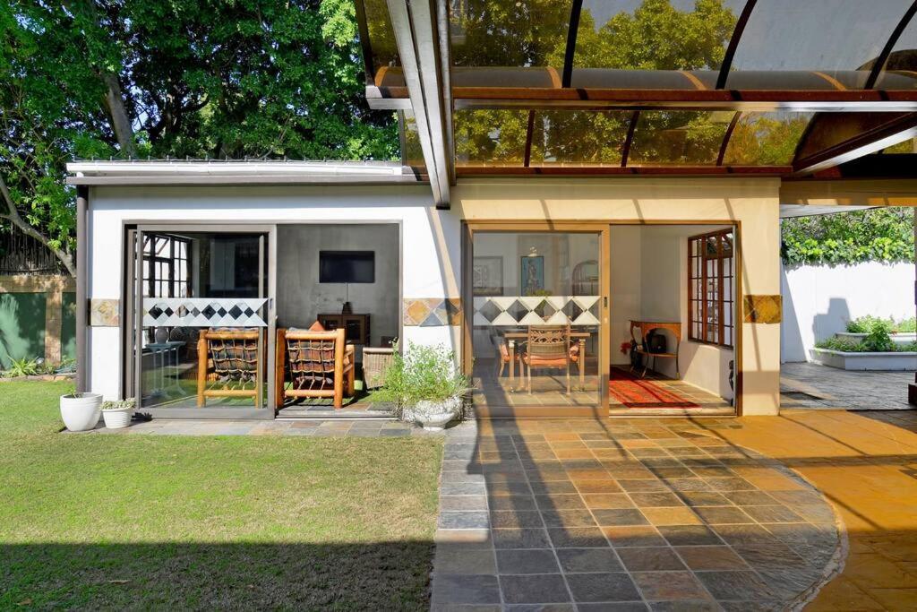 Mawethu Peaceful Garden With Covered Pool And Braai Area ケープタウン エクステリア 写真