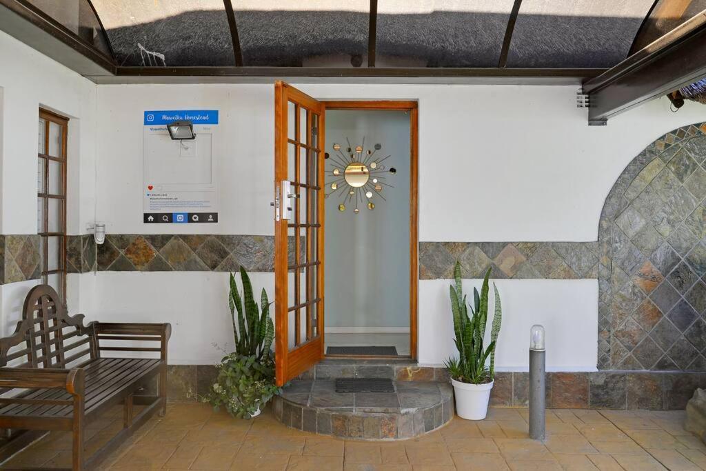 Mawethu Peaceful Garden With Covered Pool And Braai Area ケープタウン エクステリア 写真
